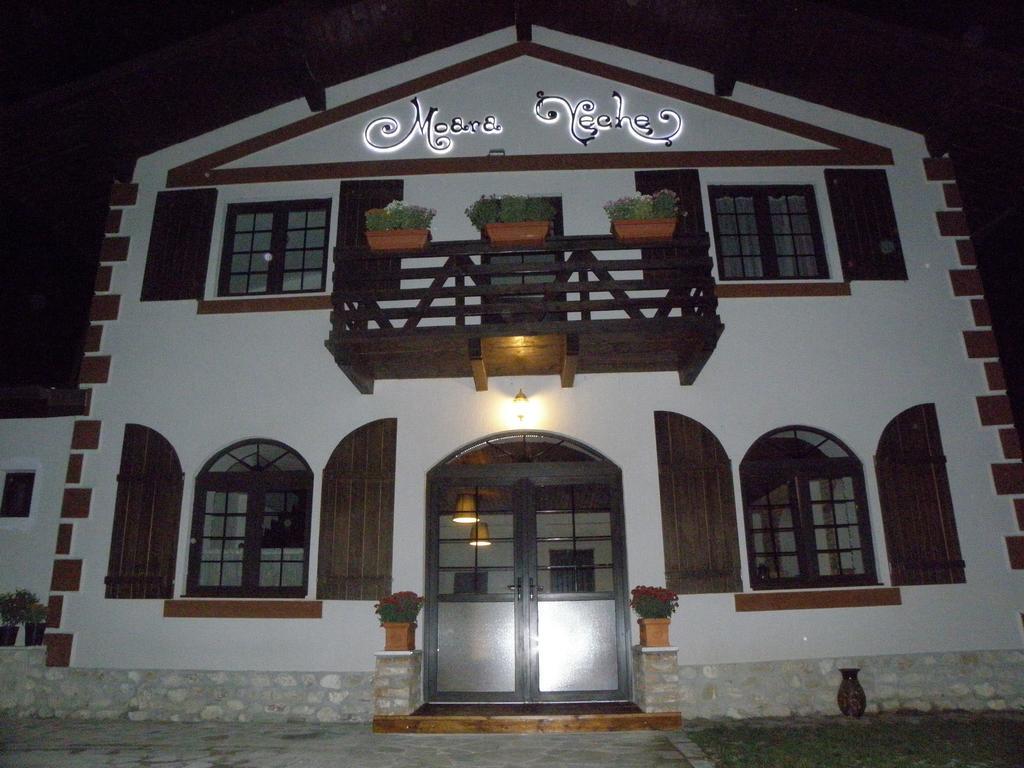 Hanul Moara Veche Pensiune Restaurant Berca Exterior foto